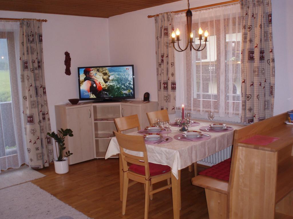 - Haus Zierl *